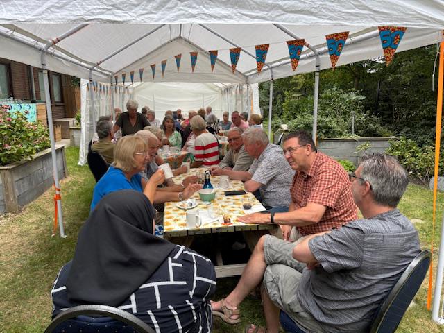 Bewoners vieren 50-jarig bestaan van hun flat Spieringshoeklaan