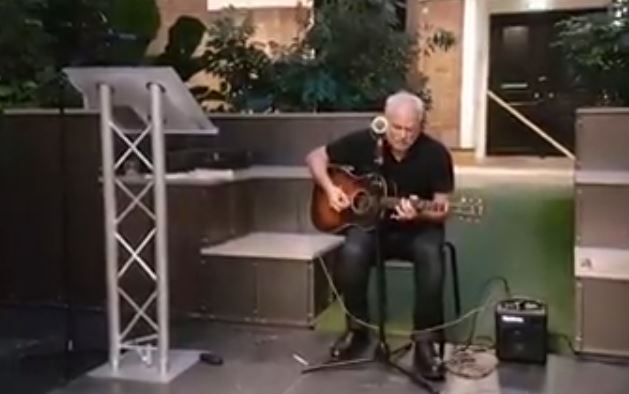 Dertien schrijvers in dertien horecazaken in Schiedam