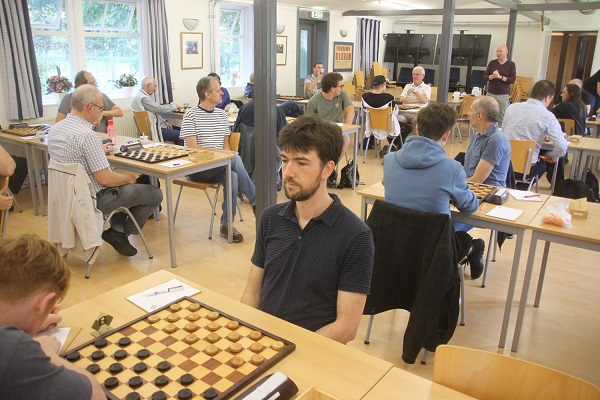 Schiedamse dammers starten met daverende zege