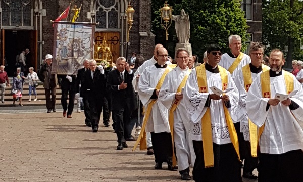  Liduina Processie door het centrum van Schiedam 