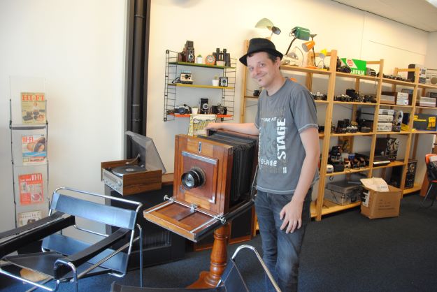 Eltjo’s Vintage in ex-Wereldwinkel begroet zijn eerste klanten