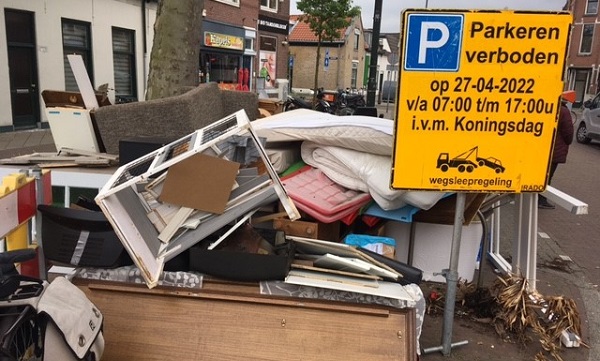 Nee, de vrijmarkt is nog niet begonnen op de Groenelaan 