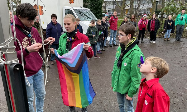 Regenboogvlag voor scouts