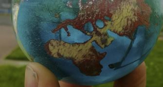  ‘Het wordt tijd dat we aardig worden voor de aarde' 