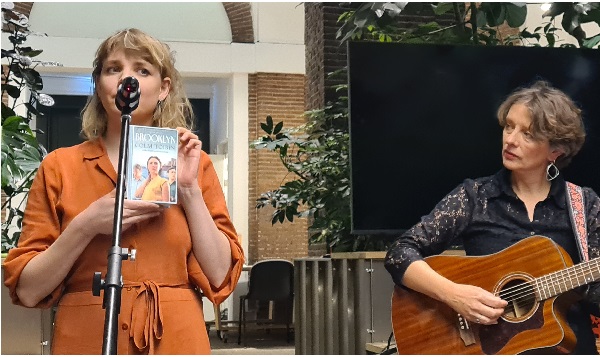 Boeken en ballades in de bibliotheek