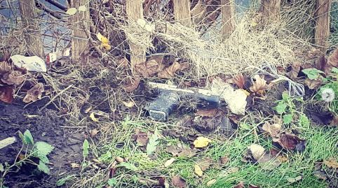 Kind basisschool vindt tijdens buitenspelen geladen wapen