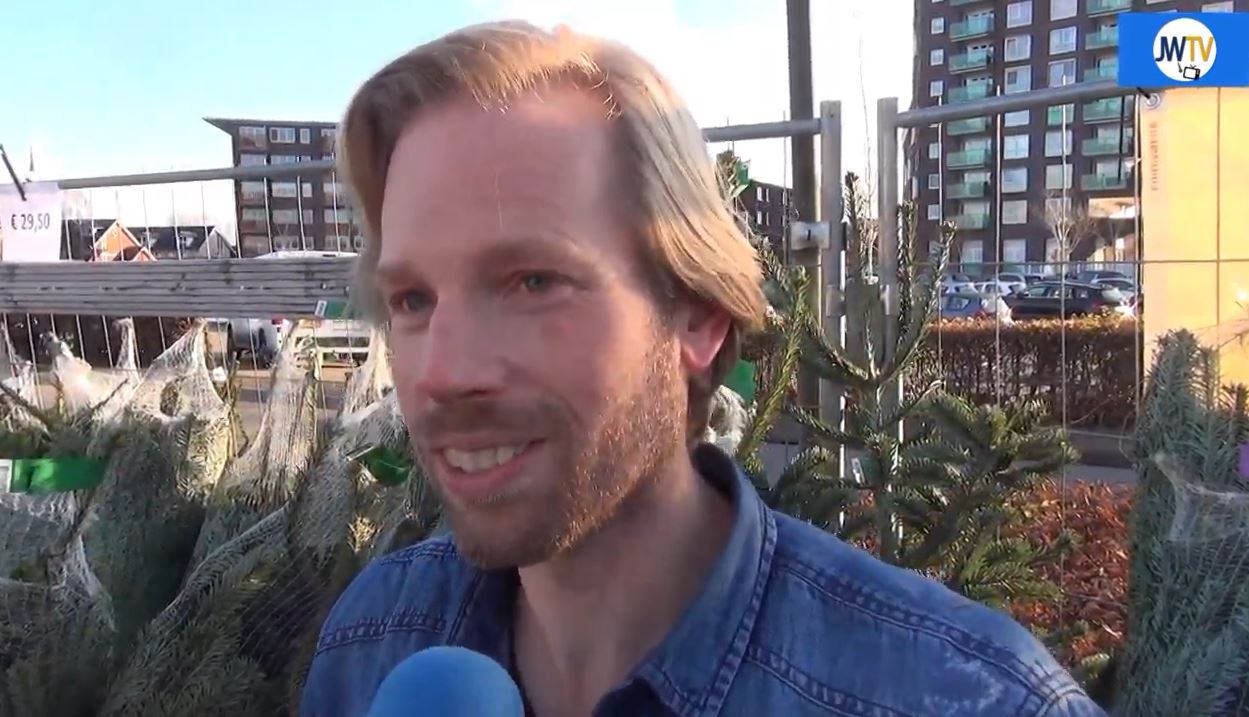 Laatste kerstbomen gedoneerd aan voerkeuken van dierentuin