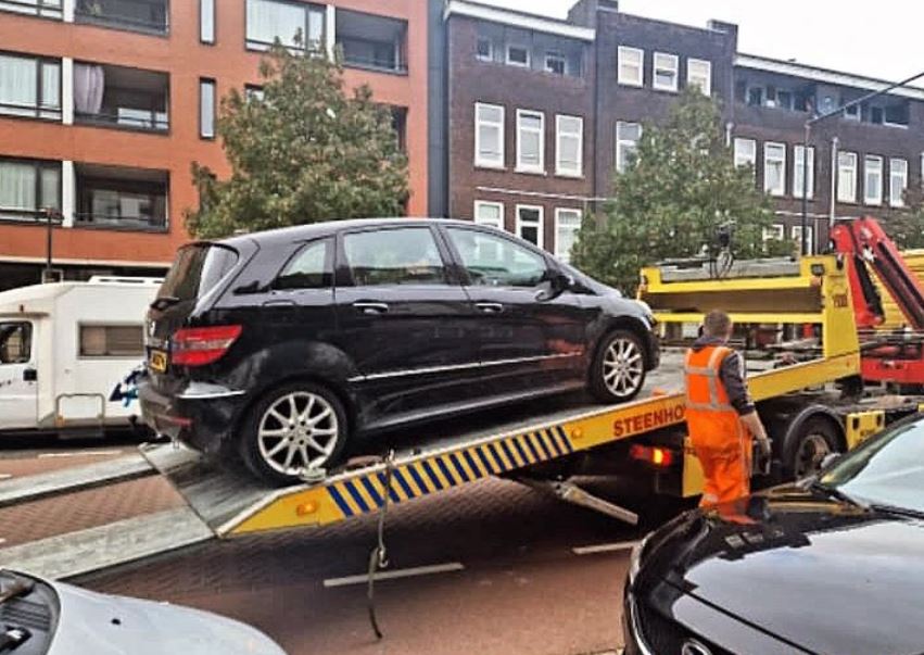 Auto afgesleept van iemand met enkele duizenden euro's schuld