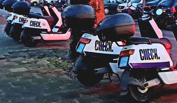 Check is een extra aanbieder van deelscooters in Schiedam