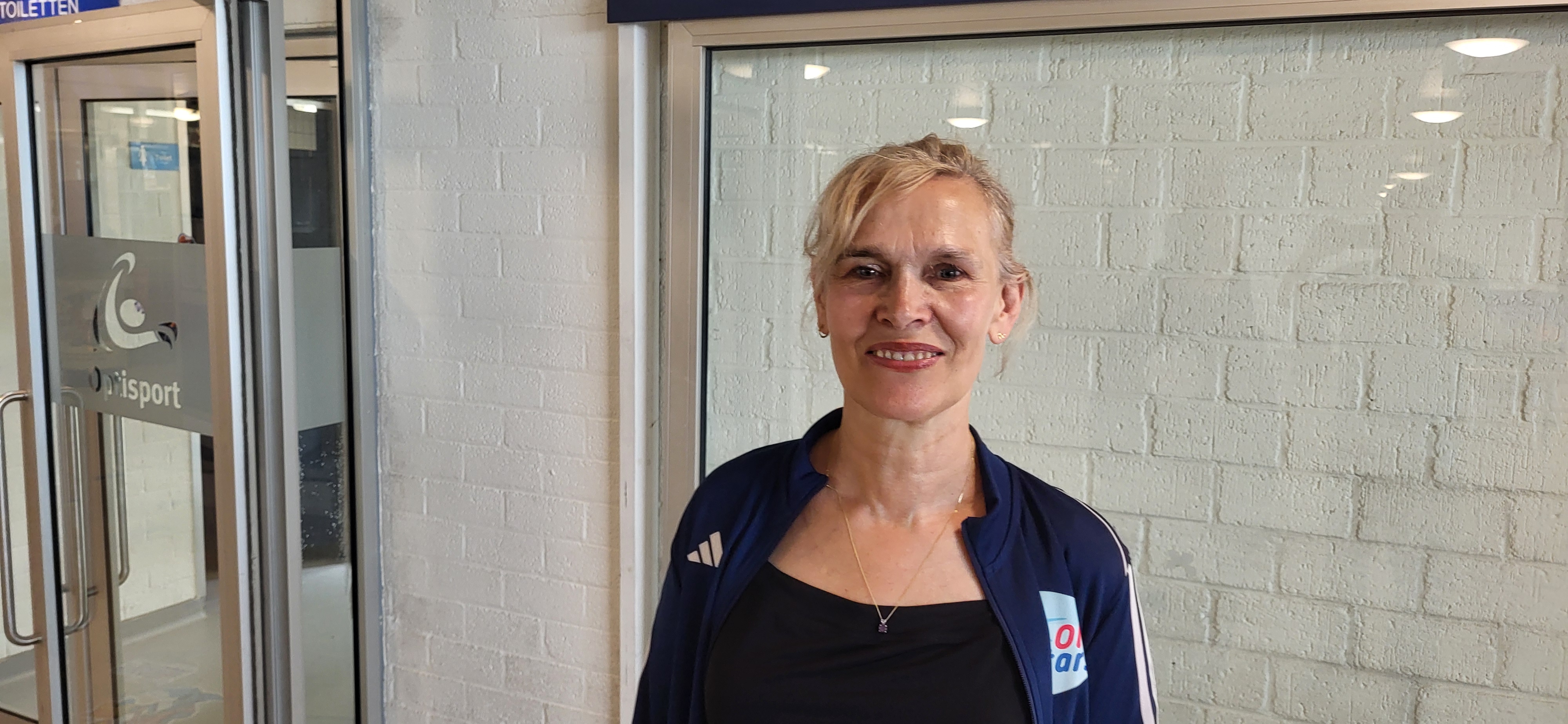 Bettine Vriesekoop geeft start triatlon senioren