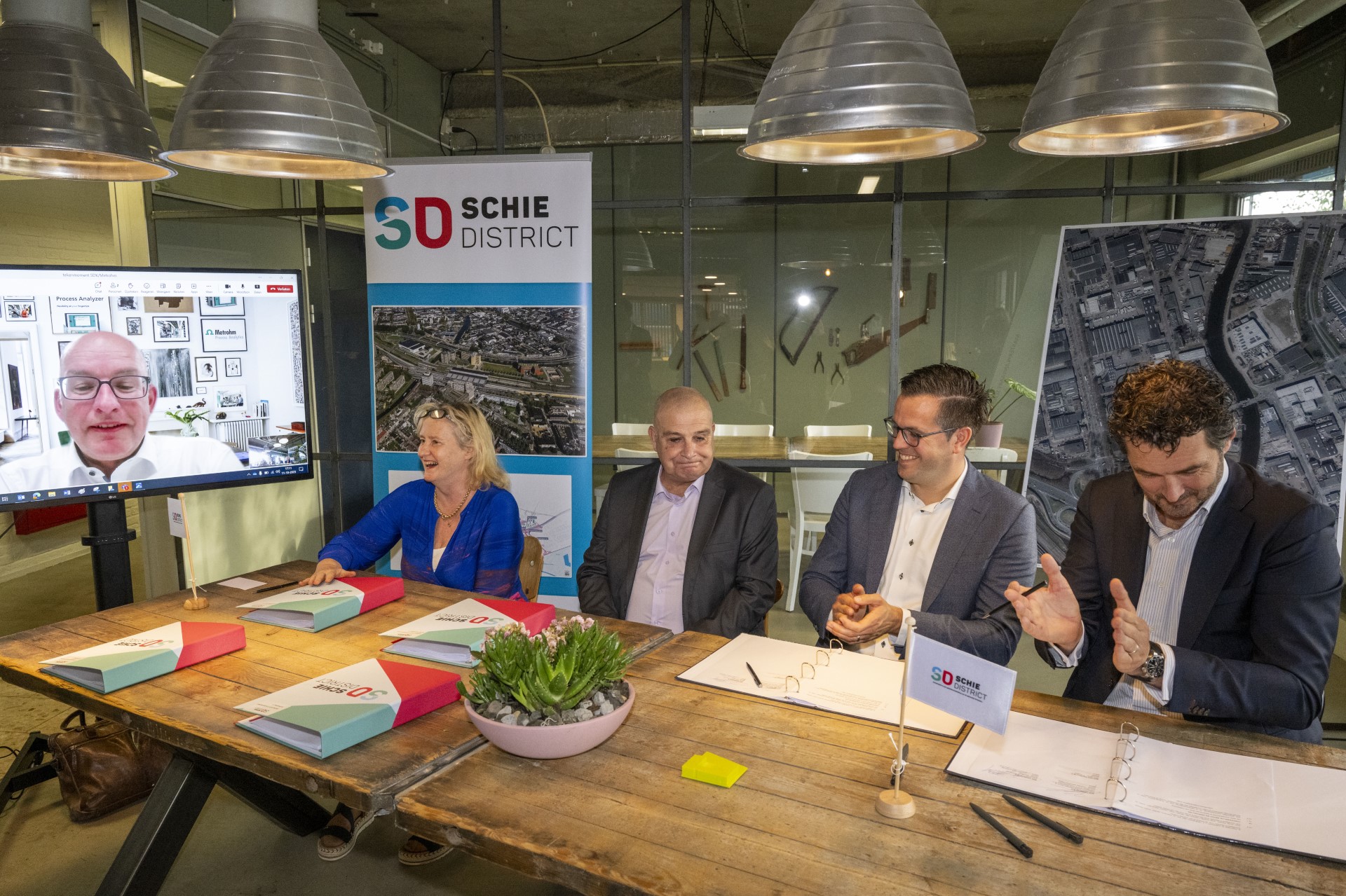 Handtekeningen voor eerste nieuwbouw  campus Schiedam zijn gezet