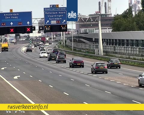 Ongeval met meerdere voertuigen op de A4