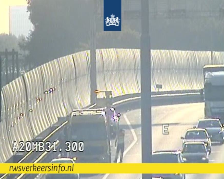 Vertraging op A20 richting Schiedam door ongeval
