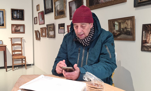 JW had en heeft het druk met beantwoorden felicitaties