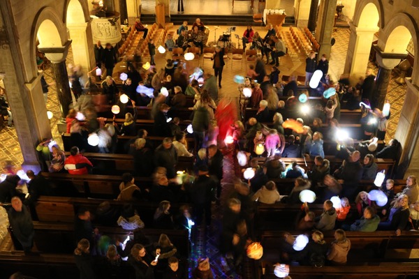 Sint Maartens lampionfeest  rond Jacobuskerk