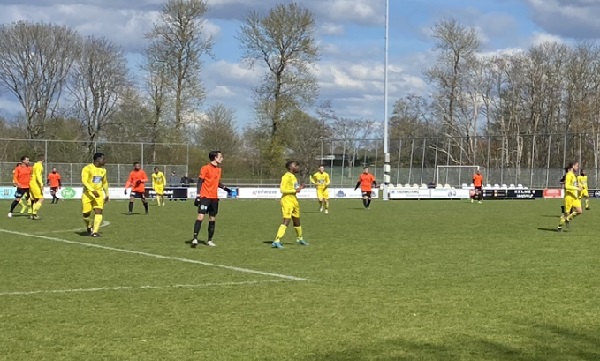 HBSS wint cruciaal duel in strijd om nacompetitieplekken 