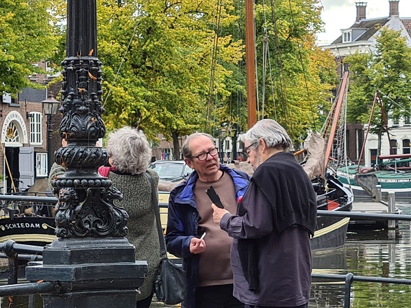 Maarten van Rossem op de planken in Vlaardingen