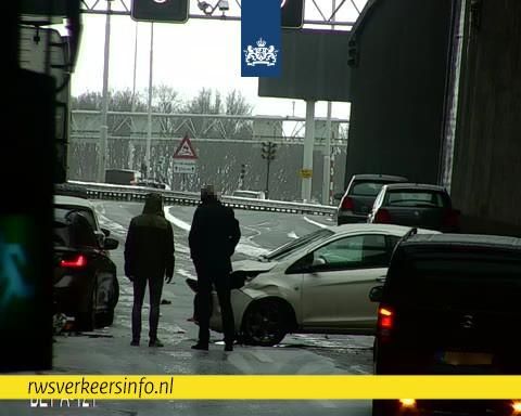 Ongeval in rechtertunnelbuis Benelux richting zuid