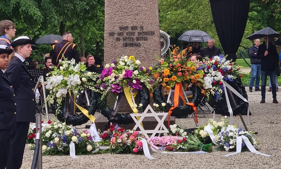 'Waar zo velen voor vielen - onze vrijheid - komt weer in het geding' 