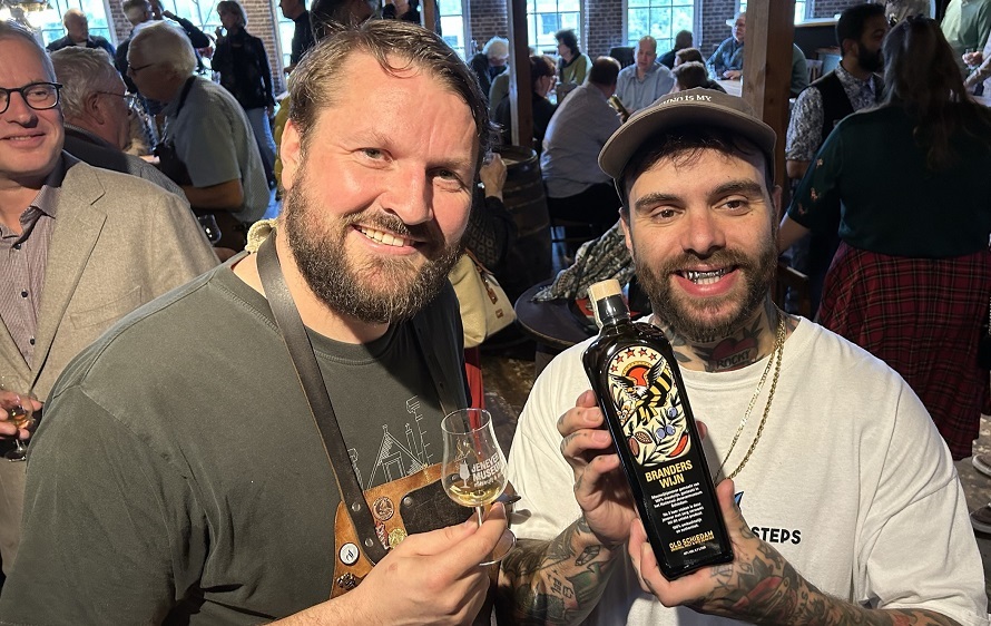 Branderswijn 2023 met tonen van chocolade en chilipeper