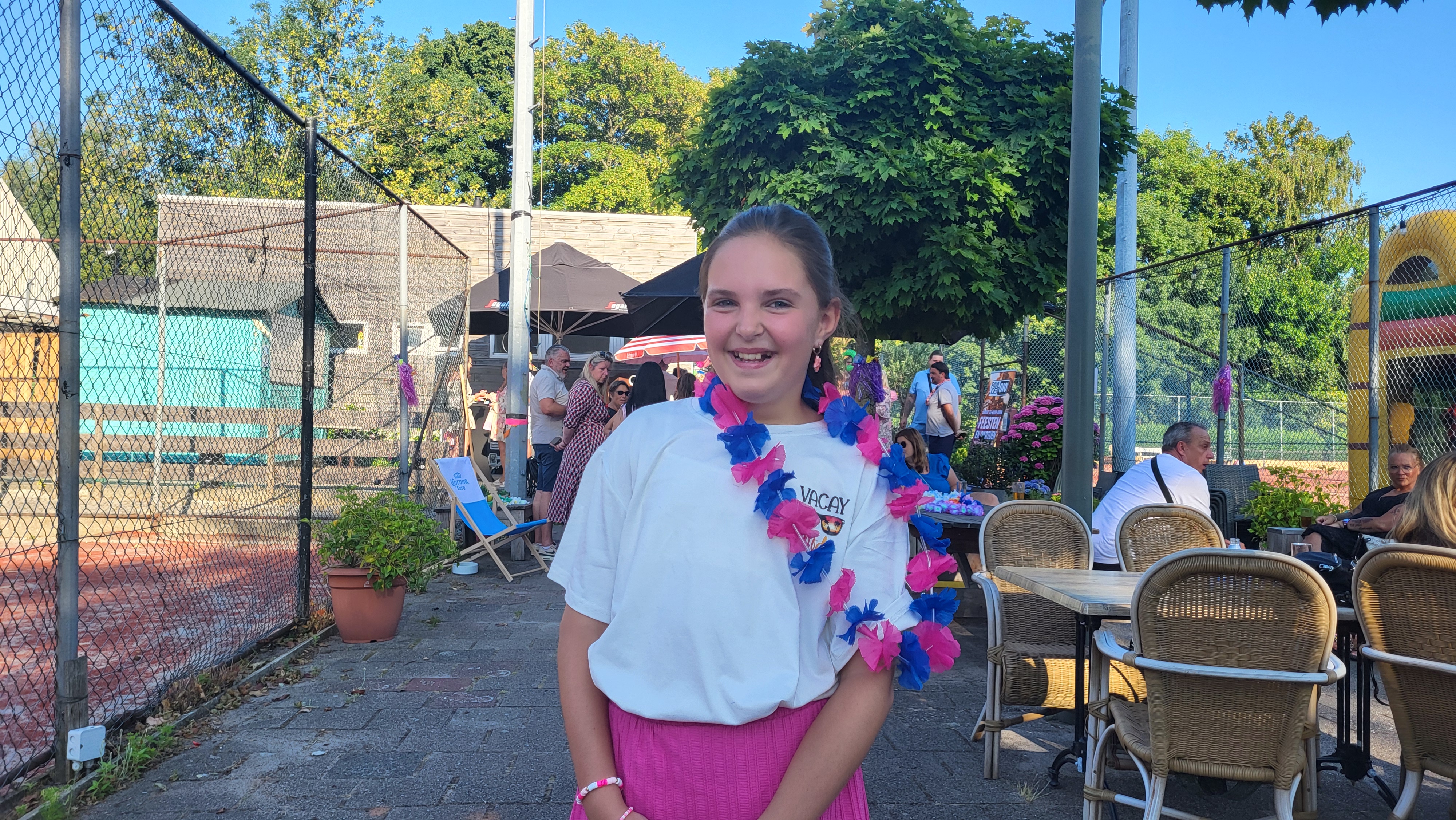 Schiedamse Aliz lanceert zomerhit