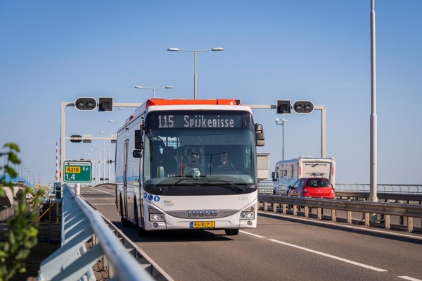 Bouw 300.000 woningen vertraagd