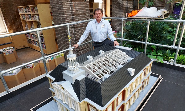 'Directeur bibliotheek moet Kinderboekenweek openen, maar is al een paar dagen vermist'