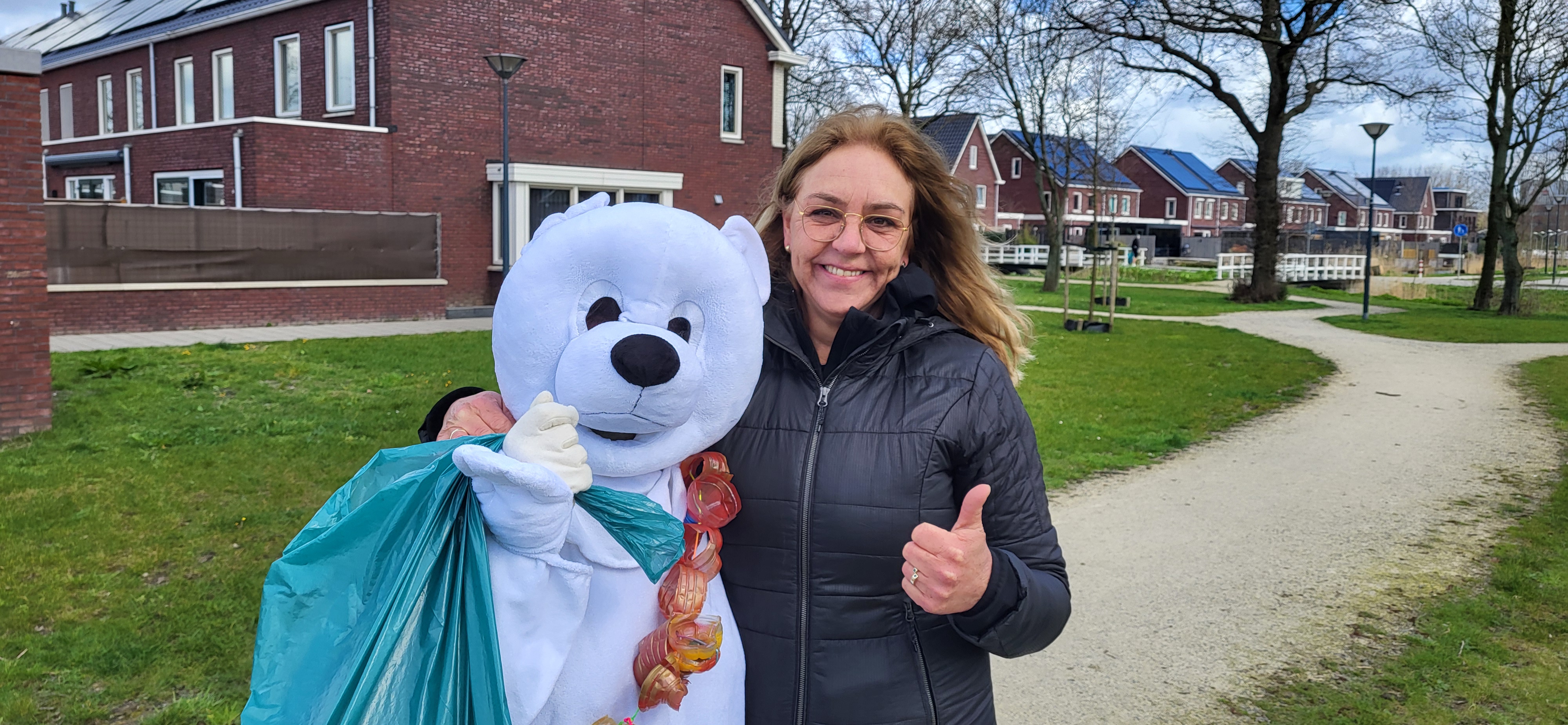 Bewoners nieuwbouwwijk Park Harga doen mee aan Opschoondag