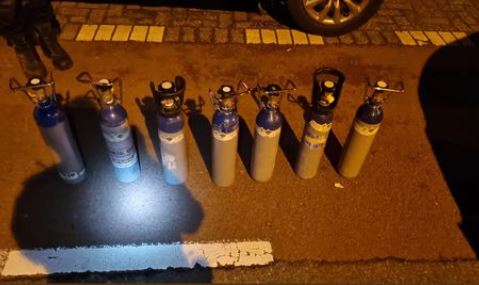 Lachgas in auto aangetroffen bij preventief fouilleren