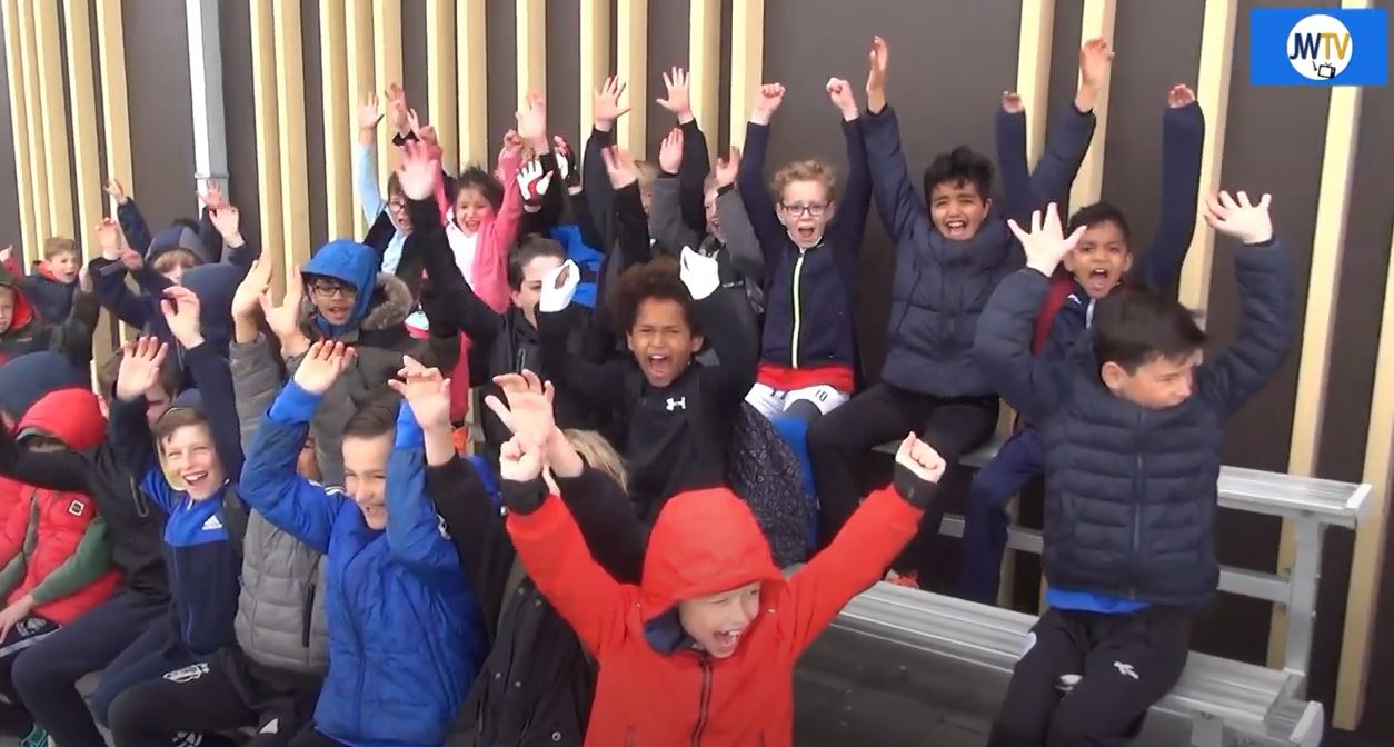 Kinderen spelen en sporten in vrijheid bij Hermes-DVS