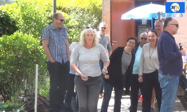 Rotaryclub Schiedam brengt met jeu de boules ruim 2500 euro op voor WCK