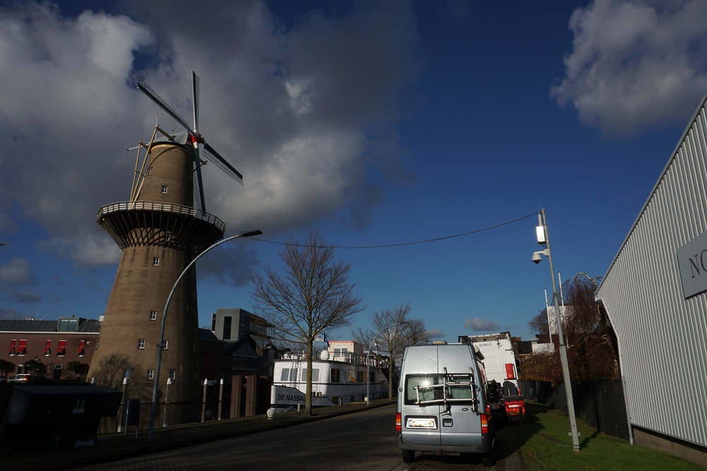 Cameratoezicht op Buitenhavenweg bij schip voor opvang vluchtelingen