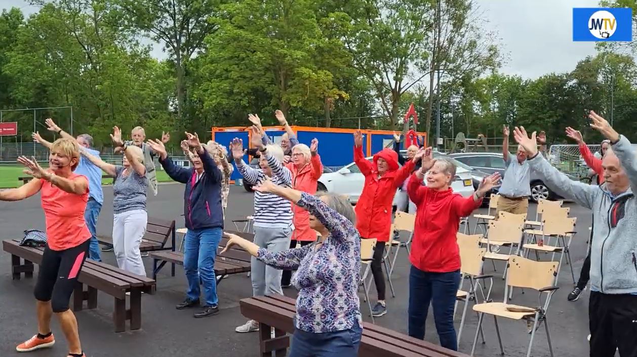 Olga Commandeur krijgt senioren in Schiedam in beweging