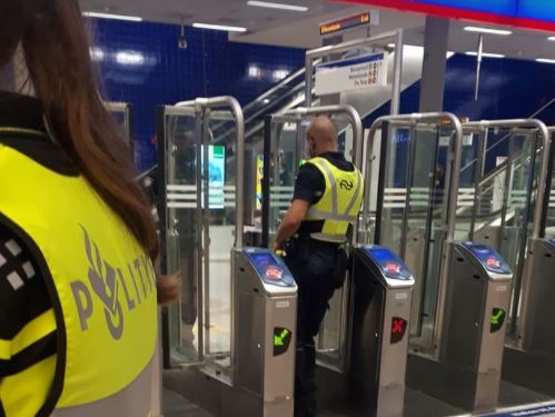 Gezamenlijke controle-actie van politie, RET en NS op station