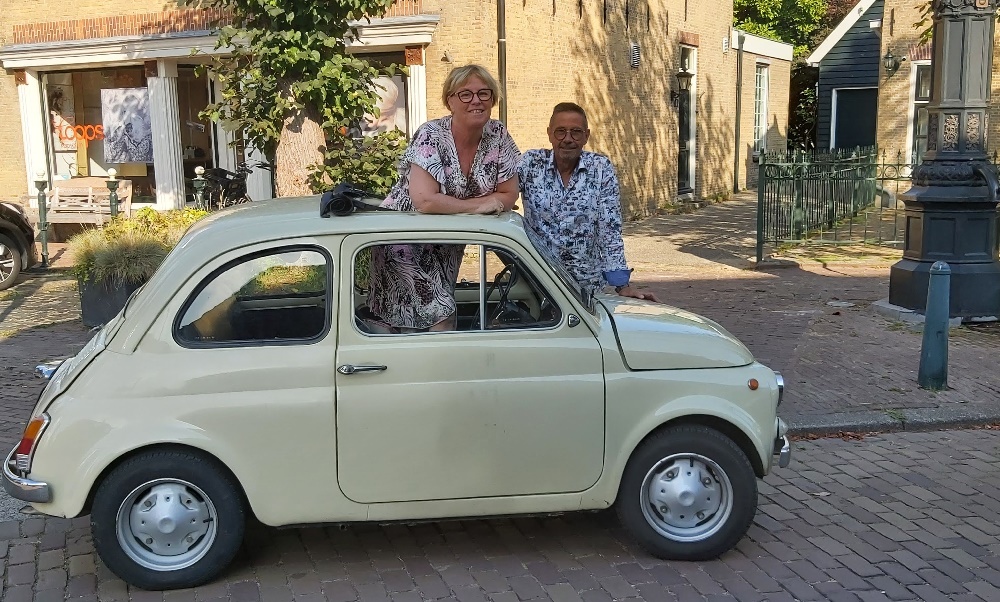 Dat wordt een bonte stoet van klassieke Fiat 500's 