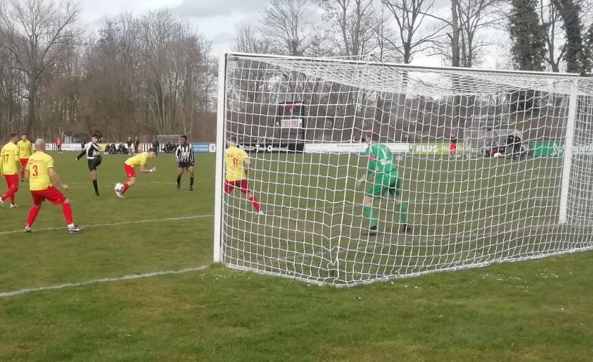 HBSS en Excelsior'20 winnen thuis elk met 2-1