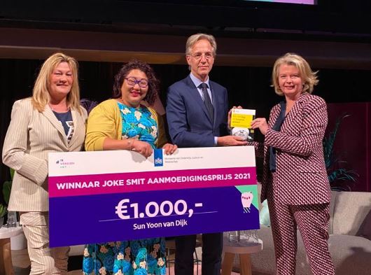 Sun van Dijk wint Joke Smit aanmoedingsprijs