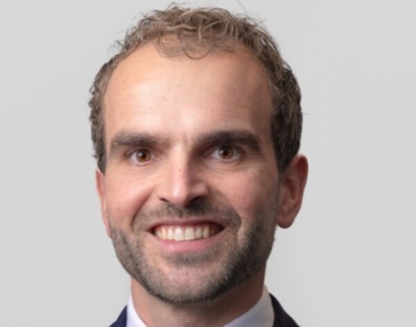 Gemeenteraad Schiedam wijst Arjen van der Lugt aan als griffier