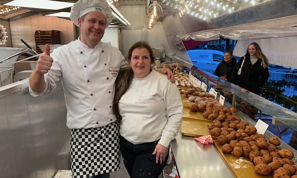 Oliebollenkraam op Koemarkt beste Zuid-Holland en nr. 2 van het land