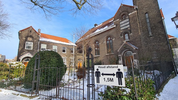 Doorzettende dalende lijn in aantal nieuwe coronabesmettingen