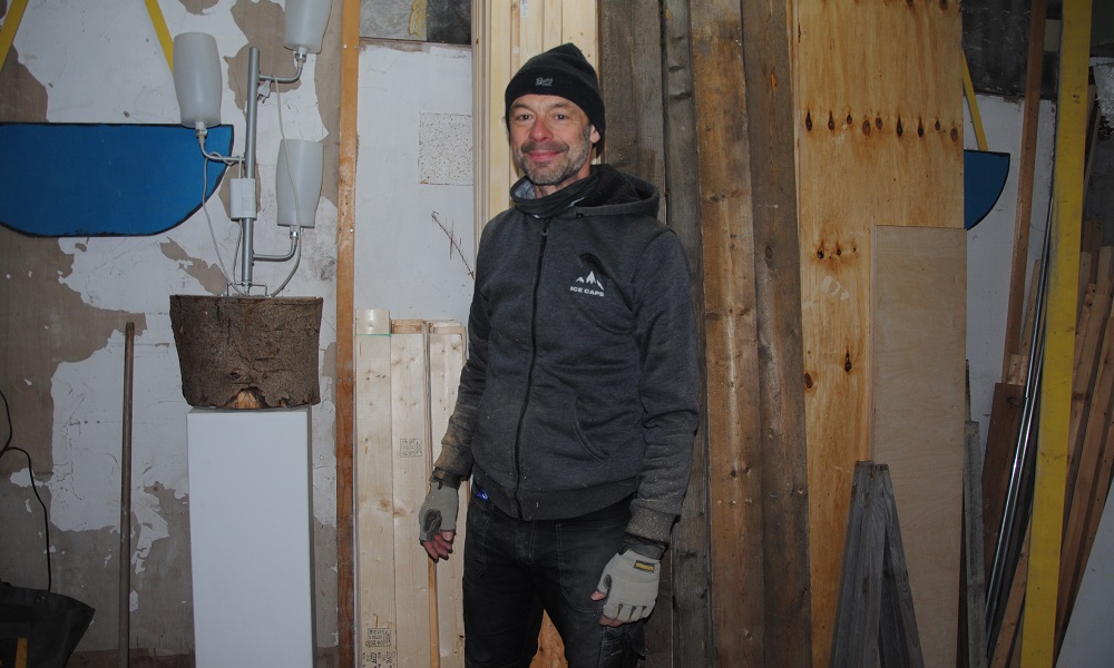 'Het overbodige zin geven, het nutteloze onmisbaar maken'