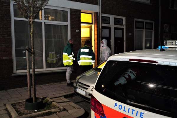 Buurtonderzoek en getuigenoproep politie inzake steekpartij in Schiedam West