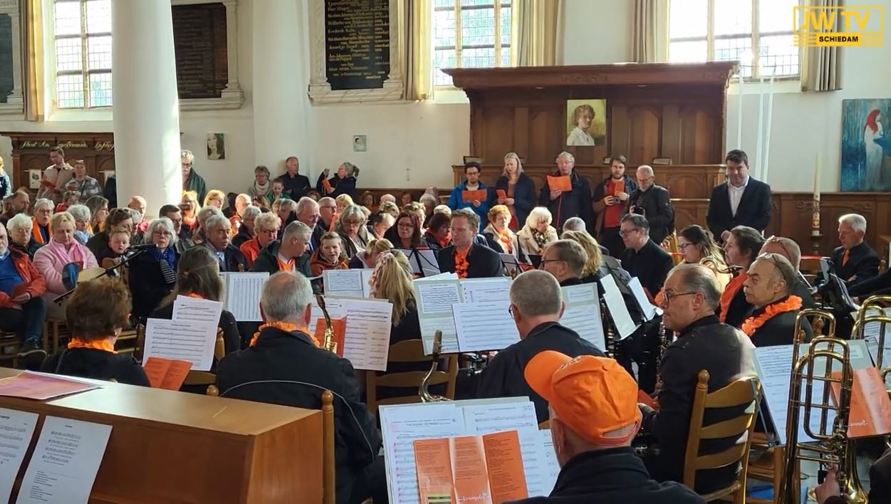 JW zong mee met Woutertje en Jake verkocht zijn oma