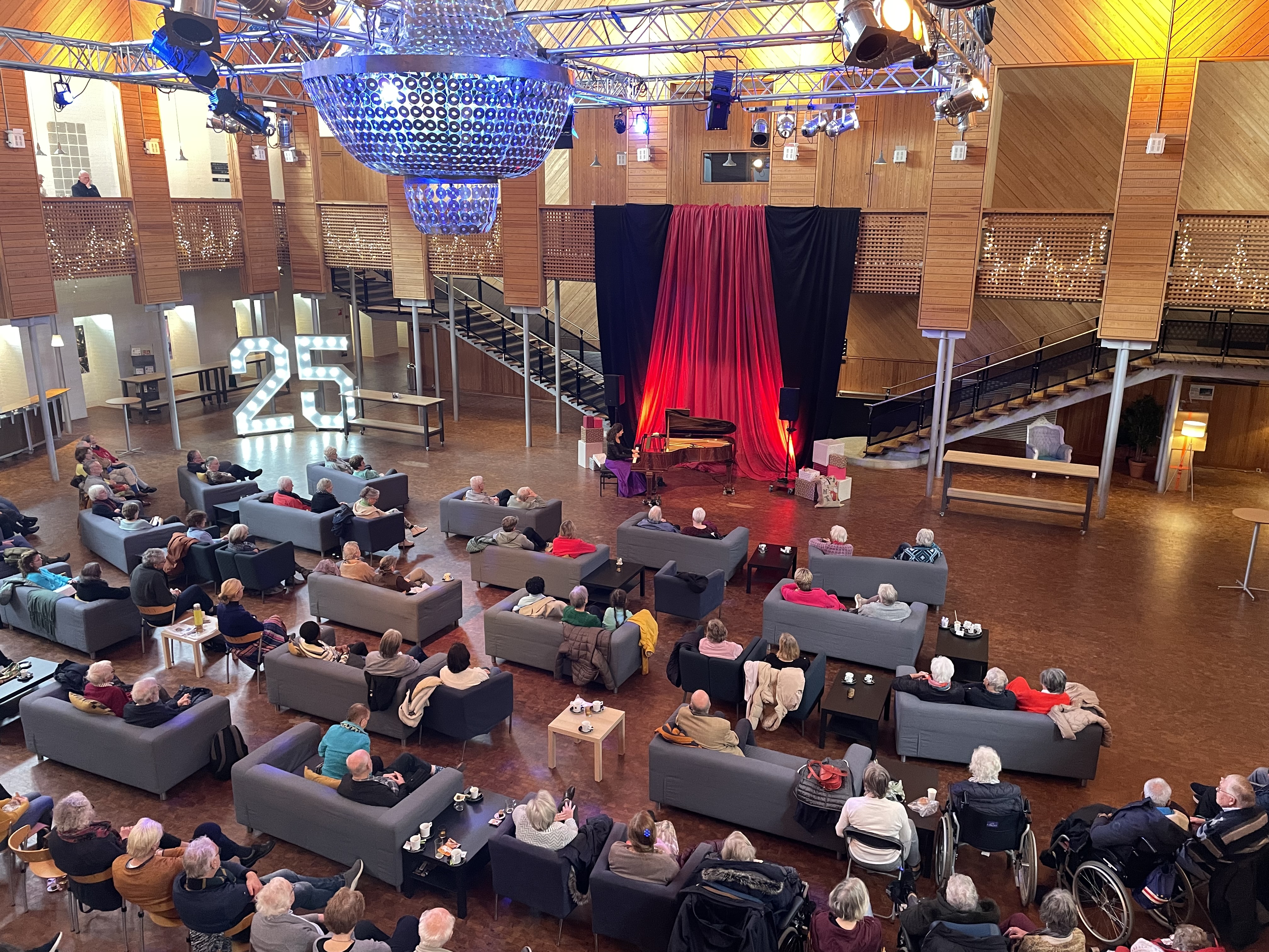 Violiste Vera Laporeva en pianist Thomas Herrmann