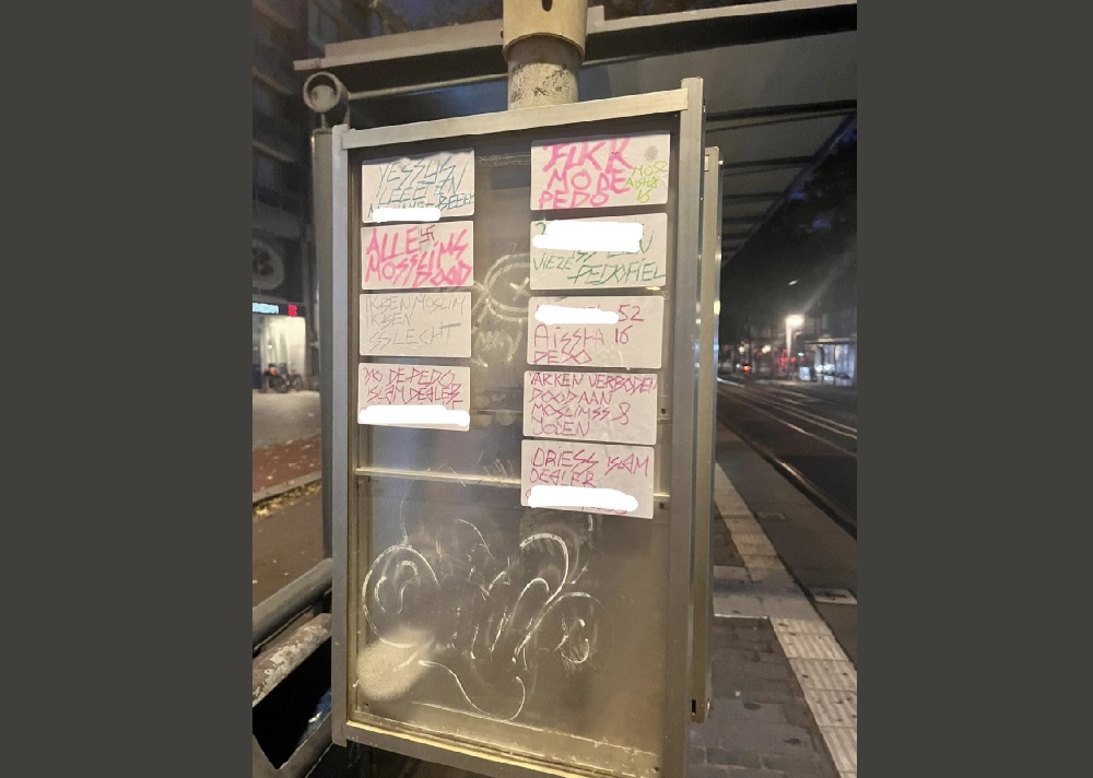 DENK stelt raadsvragen over haatdragende teksten op tramhokje