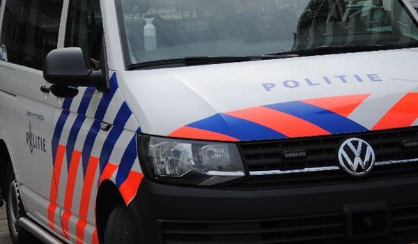 Vrouw gewond naar ziekenhuis na steekpartij in woning aan Hoogstraat