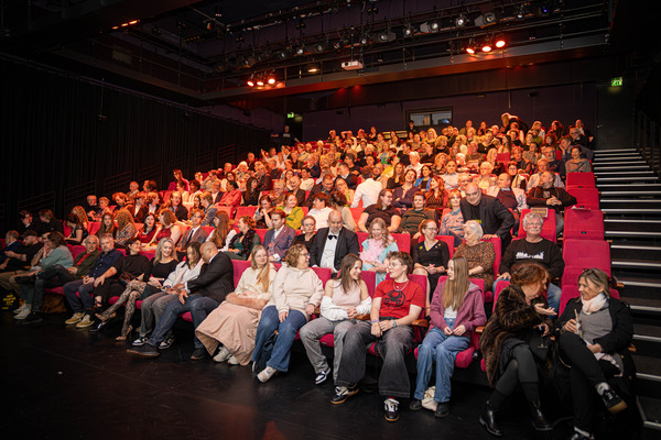 De Familie is wegens succes verlengd!