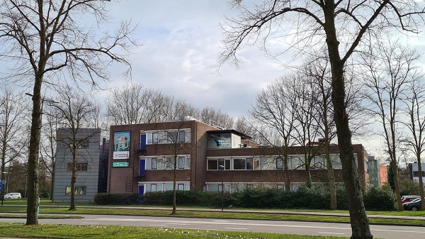 'Met publieke en persoonlijke aanval op onze directeur overschrijden zij een grens'