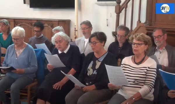 Ardjoena Soerjadi en Yolande Kleiss van Toonkunstkoor Schiedam