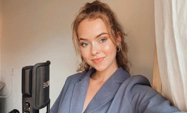 Schiedamse zangeres Jonna boekt succes in... ook Korea